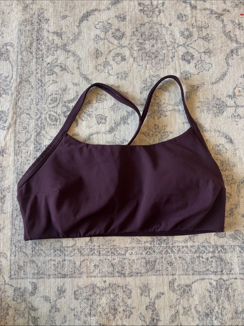 Lululemon Women’s Flow Y C/D Cup Evolve Bra- Medium - black plumb
